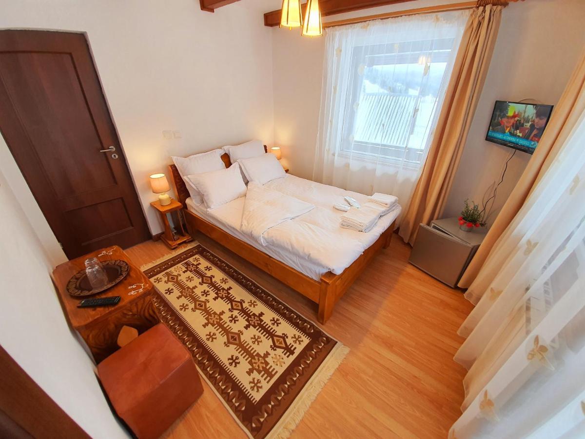 Villa Casa Cerbul à Fundata Extérieur photo