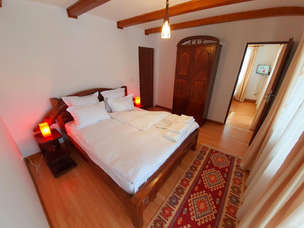 Villa Casa Cerbul à Fundata Extérieur photo